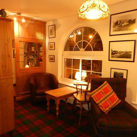 Studio Restaurant &